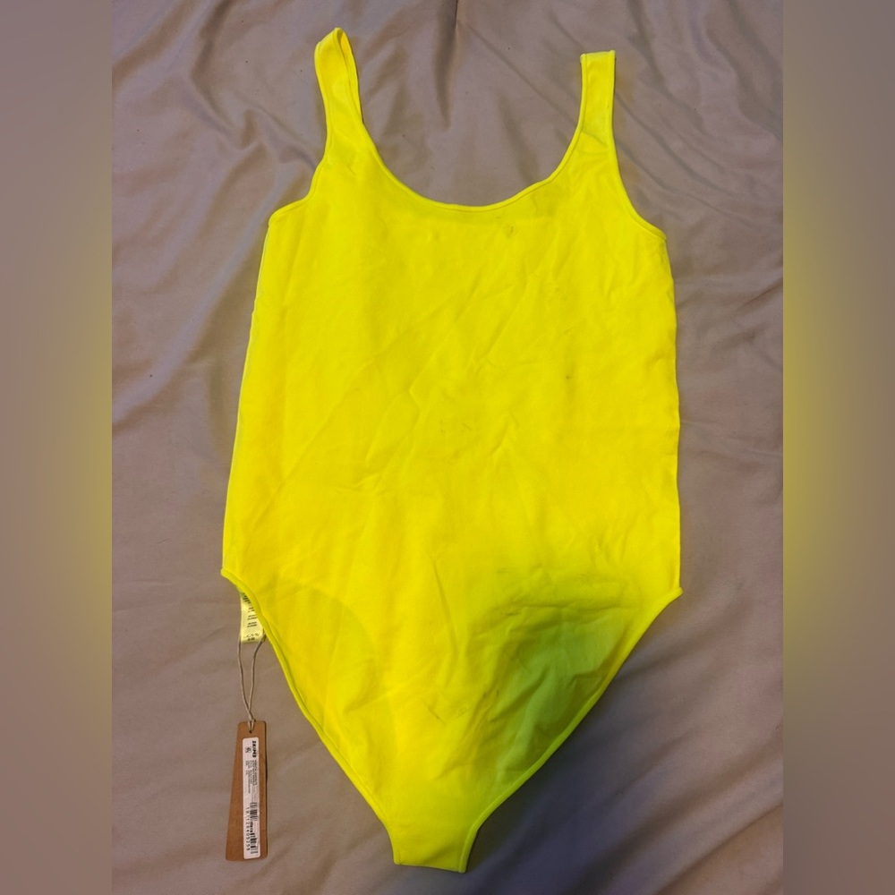 Skims Essential Bodysuits Scoop Neck
